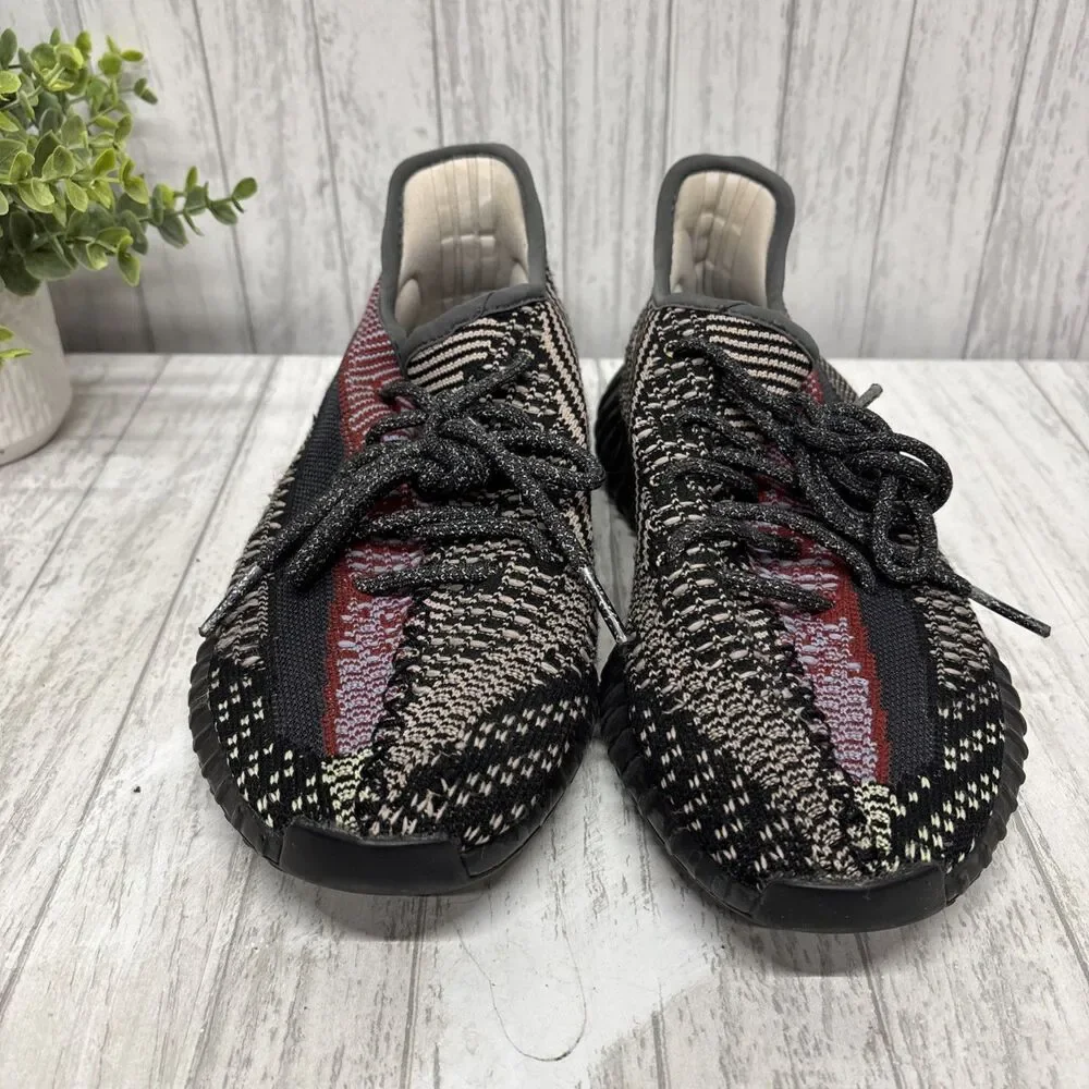 Mens Size 7 Women’s Size 8.5 Adidas Yeezy Boost Yecheil